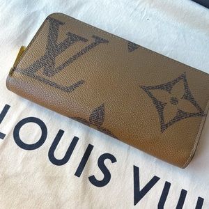 LV Zippy wallet